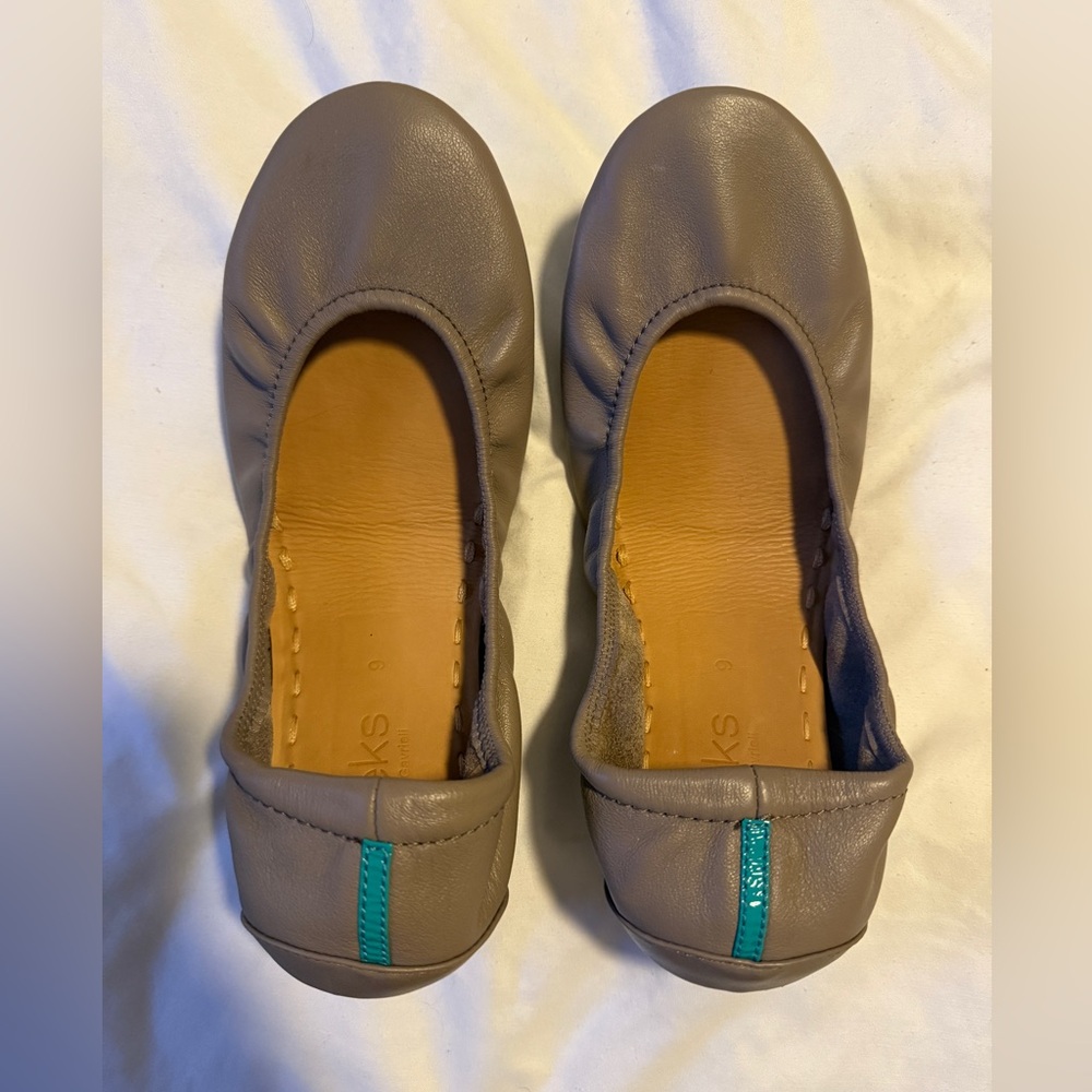 Tieks Taupe Leather Flats with Teal Accent